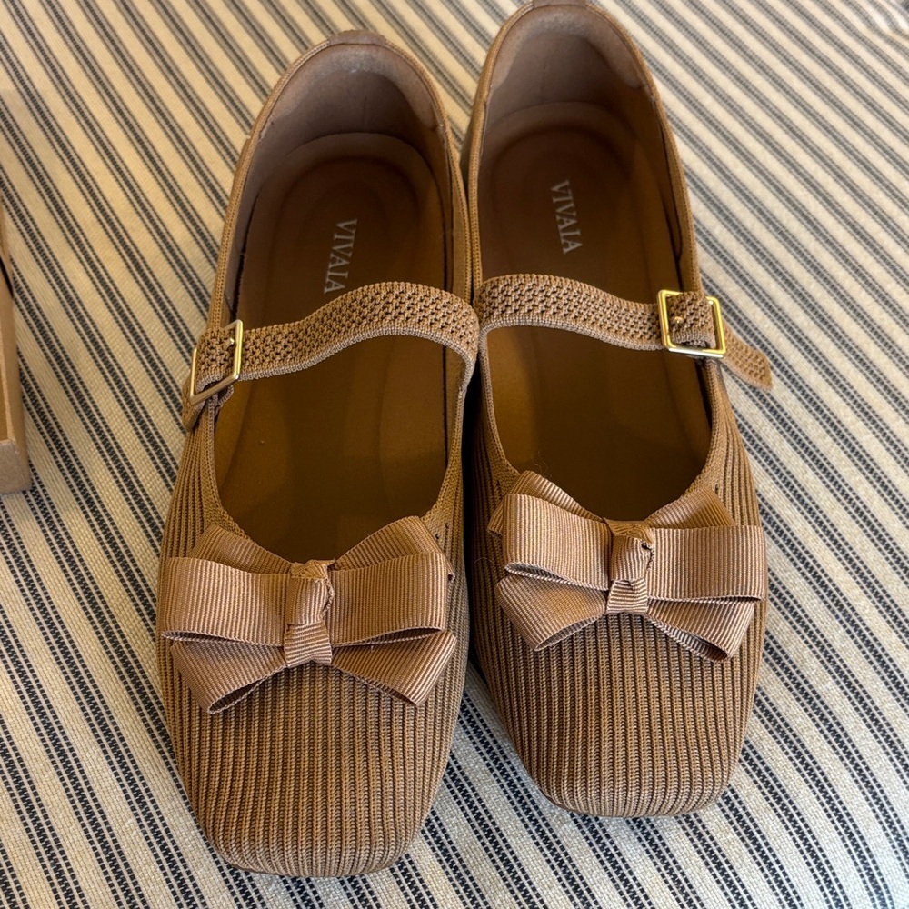 VIVAIA Women's Tan Square Toed Mary Jane Flats - Picture 8 of 14